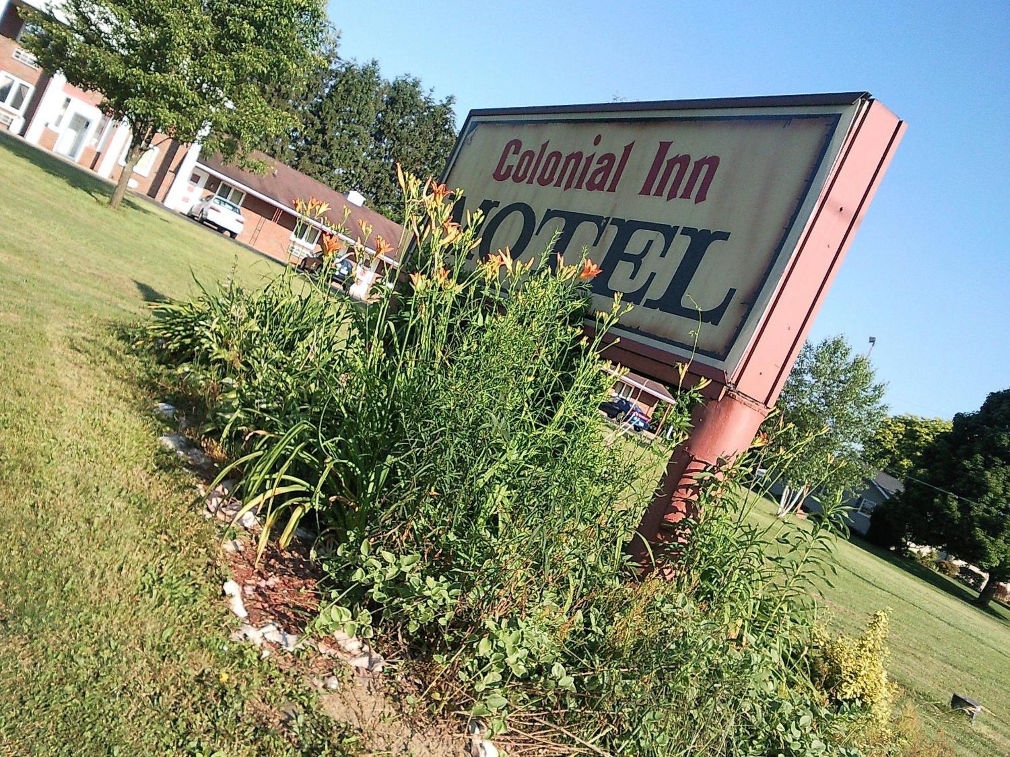 Colonial Inn Mercer-Grove City Exterior foto