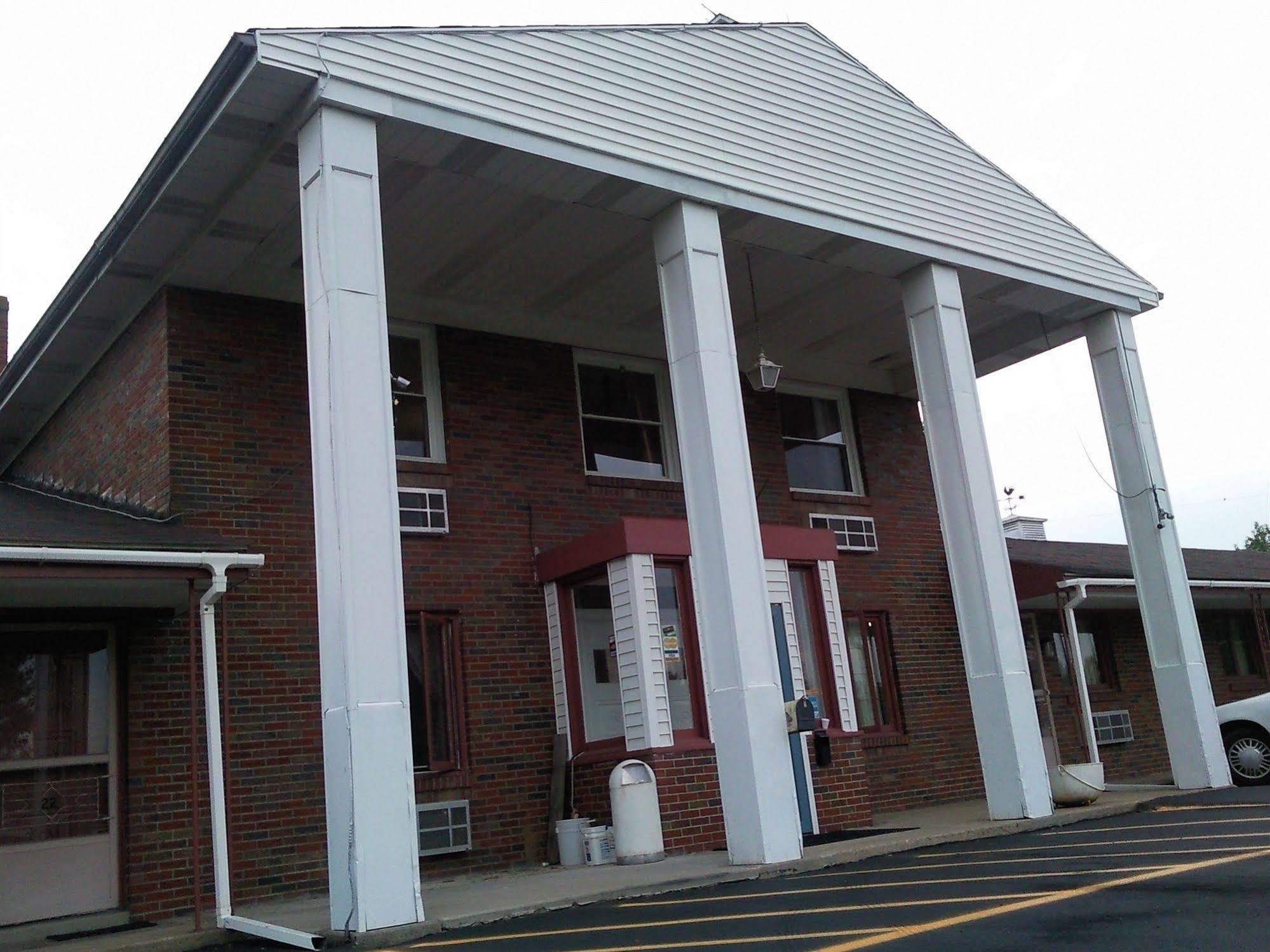 Colonial Inn Mercer-Grove City Exterior foto